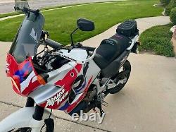 Grand Comfort Seat compatible with HONDA AFRICA TWIN XRV 750 1993-2002 Top Sellerie