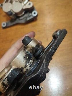 PAIR OF FRONT BRAKE CALIPERS HONDA AFRICA TWIN XRV 750 RD07 rd07A