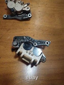 PAIR OF FRONT BRAKE CALIPERS HONDA AFRICA TWIN XRV 750 RD07 rd07A