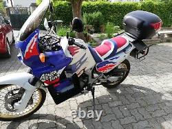 This title translates to: 'This Grand Comfort Seat compatible with HONDA AFRICA TWIN XRV 750 1993-2002'